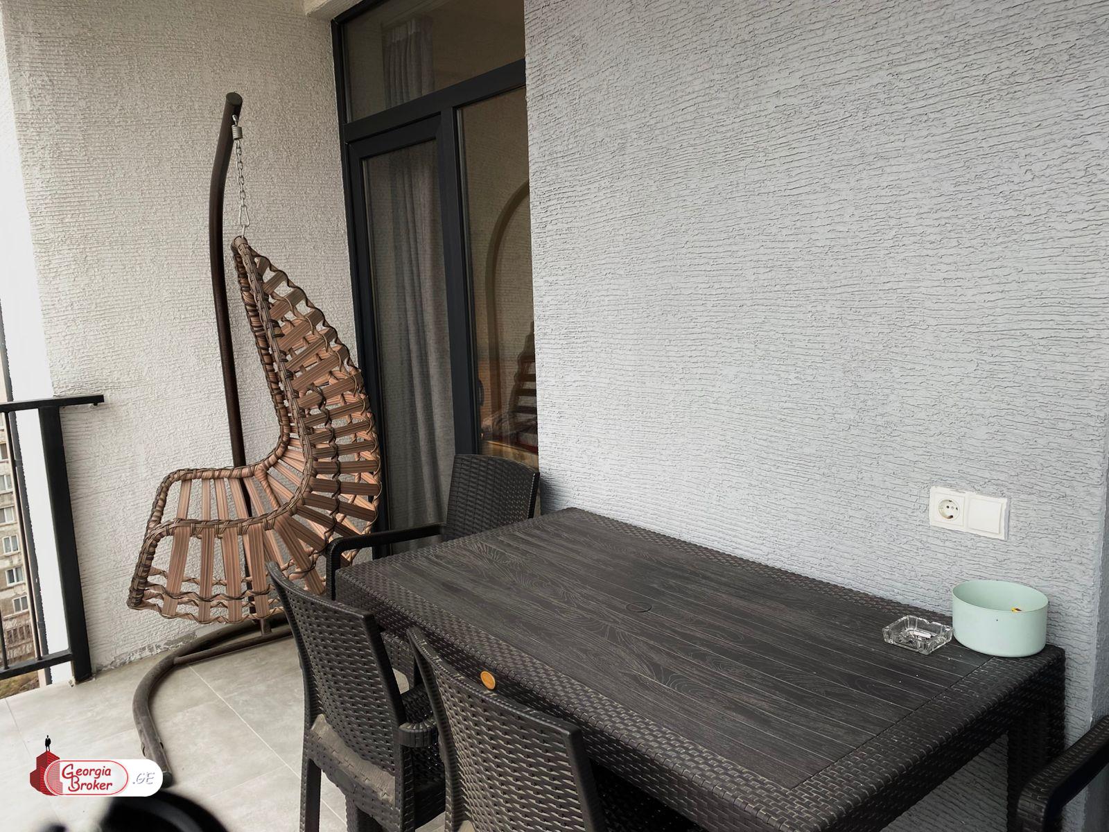 nearly repaired 2-room apartment for sale